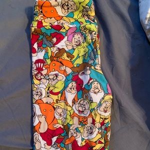 7 dwarfs lularoe leggings